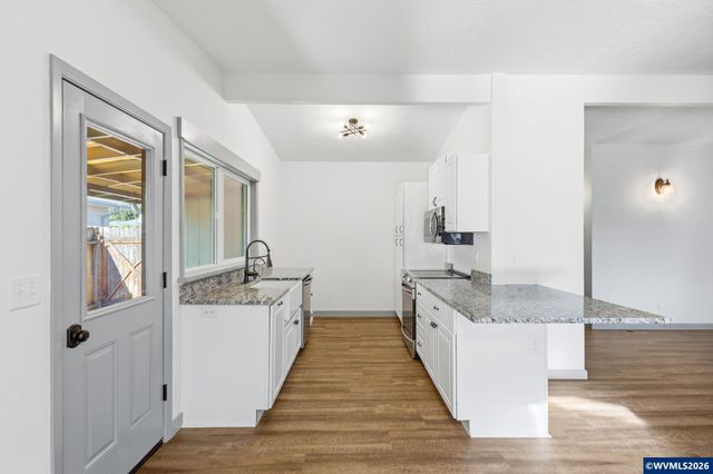 782 Lockwood Ln S, Salem, OR 97302