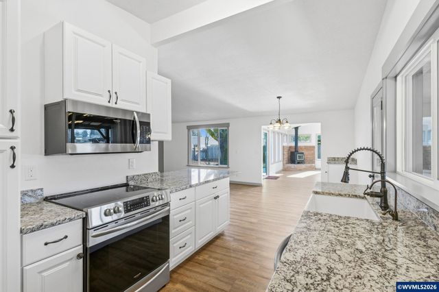 782 Lockwood Ln S, Salem, OR 97302