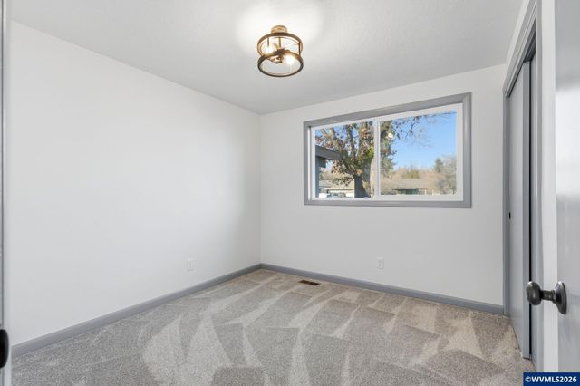 782 Lockwood Ln S, Salem, OR 97302