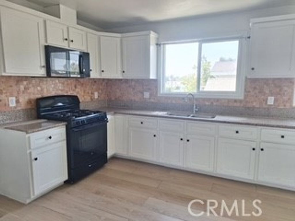 431 E 56th Street 3, Los Angeles, CA 90011