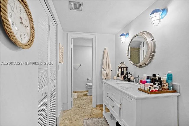 6901 Edgewater Dr 211, Coral Gables, FL 33133
