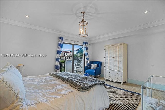 6901 Edgewater Dr 211, Coral Gables, FL 33133