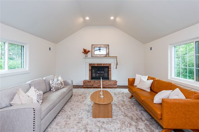 674 Garden Road, Oakwood, OH 45419
