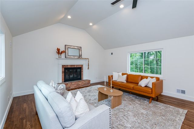 674 Garden Road, Oakwood, OH 45419