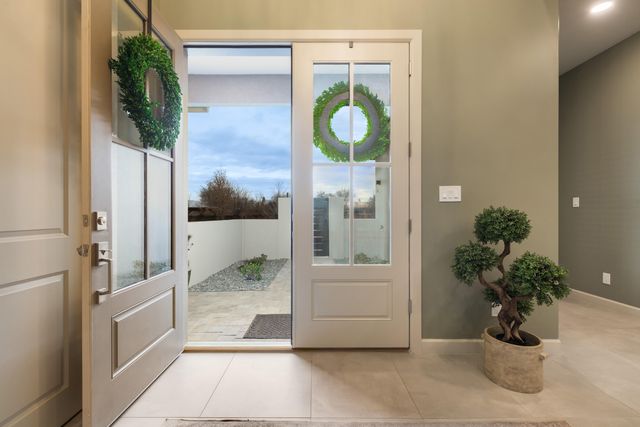 212 Lavender Place NE, Albuquerque, NM 87113