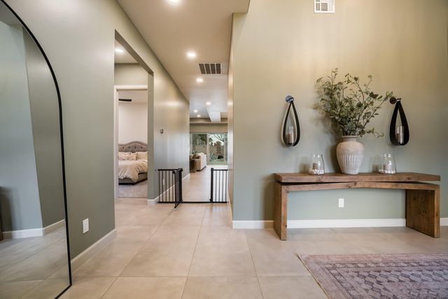 212 Lavender Place NE, Albuquerque, NM 87113