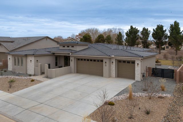212 Lavender Place NE, Albuquerque, NM 87113
