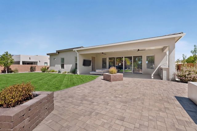 212 Lavender Place NE, Albuquerque, NM 87113