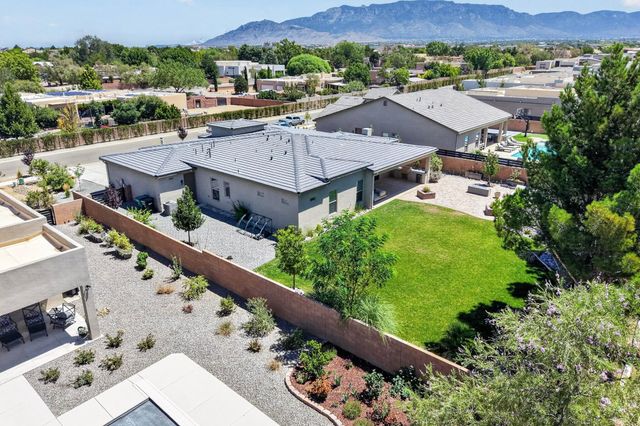 212 Lavender Place NE, Albuquerque, NM 87113
