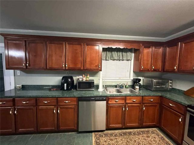 383 Park Avenue S, Mobile, AL 36695