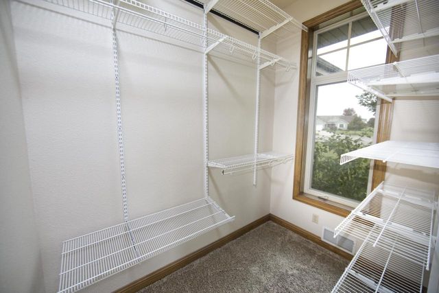 4707 W Jenna COURT, Franklin, WI 53132