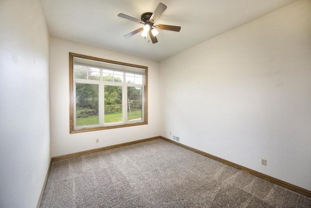 4707 W Jenna COURT, Franklin, WI 53132