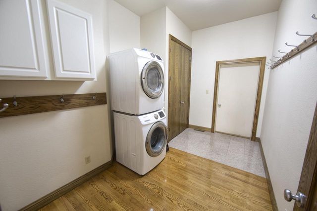 4707 W Jenna COURT, Franklin, WI 53132