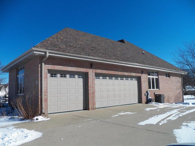 4707 W Jenna COURT, Franklin, WI 53132