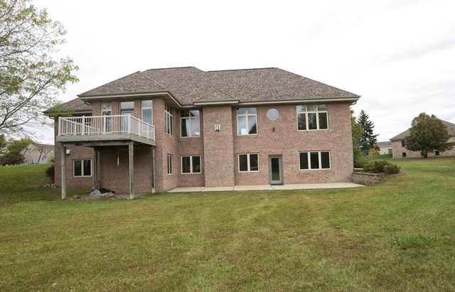 4707 W Jenna COURT, Franklin, WI 53132