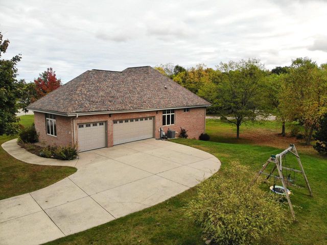 4707 W Jenna COURT, Franklin, WI 53132