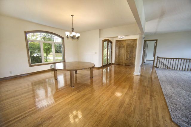 4707 W Jenna COURT, Franklin, WI 53132