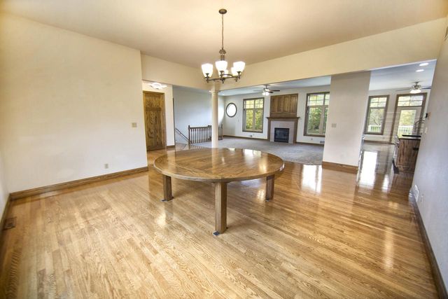 4707 W Jenna COURT, Franklin, WI 53132