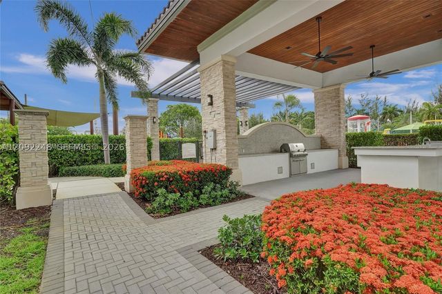 8195 NW 104th Ave 2, Doral, FL 33178