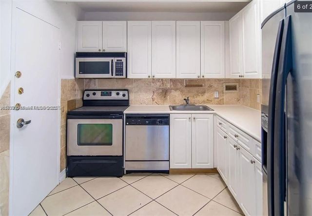 1455 N Treasure Dr PHA, North Bay Village, FL 33141