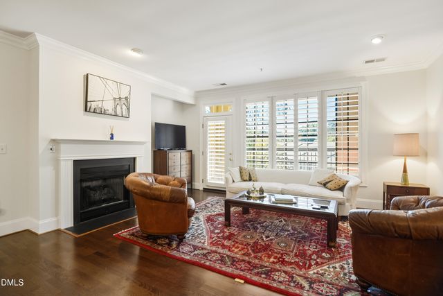 3920 Essex Garden Lane 304, Raleigh, NC 27612