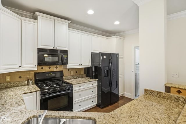 3920 Essex Garden Lane 304, Raleigh, NC 27612