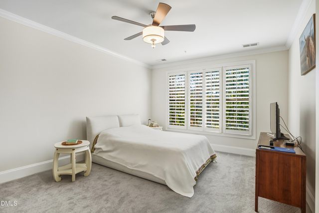 3920 Essex Garden Lane 304, Raleigh, NC 27612