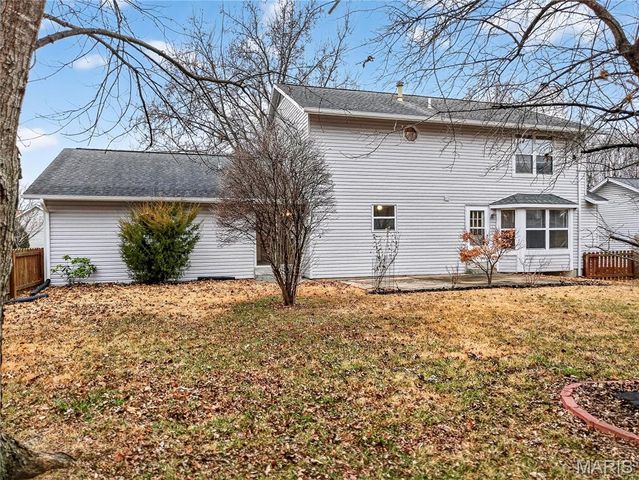 1276 Stephenridge Drive, St Charles, MO 63304