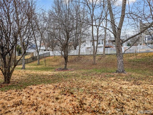 1276 Stephenridge Drive, St Charles, MO 63304