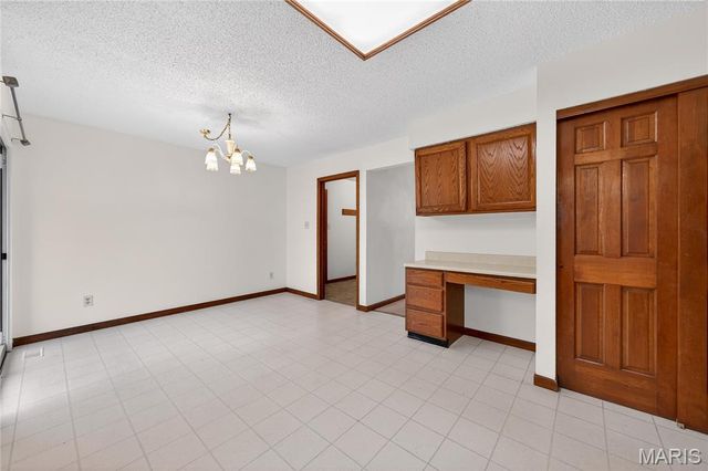 1276 Stephenridge Drive, St Charles, MO 63304