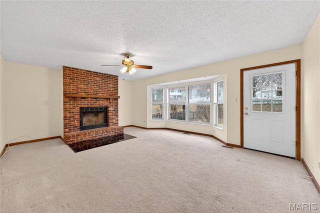 1276 Stephenridge Drive, St Charles, MO 63304