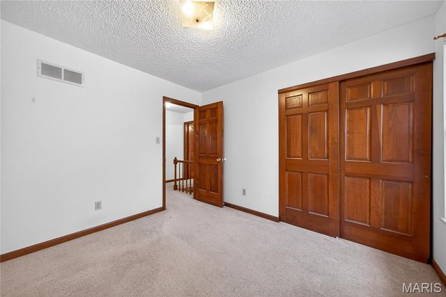 1276 Stephenridge Drive, St Charles, MO 63304