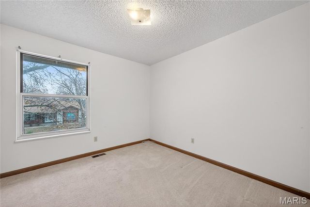 1276 Stephenridge Drive, St Charles, MO 63304