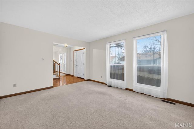 1276 Stephenridge Drive, St Charles, MO 63304