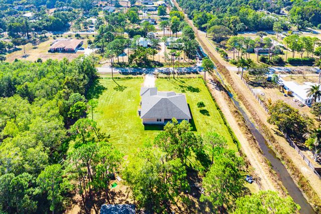 18713 92nd Lane N, Loxahatchee, FL 33470