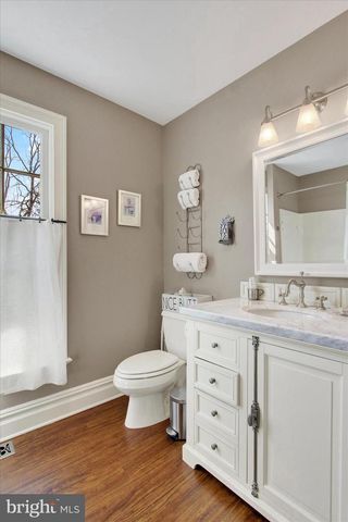 2065 YOUNGS RD, Hanover, PA 17331