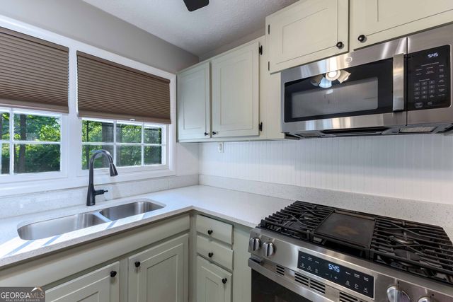 250 Forrest Avenue, Fayetteville, GA 30214