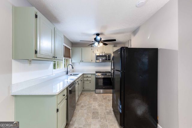 250 Forrest Avenue, Fayetteville, GA 30214
