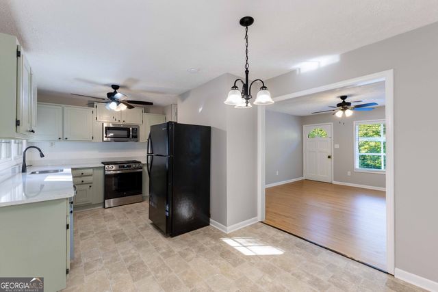 250 Forrest Avenue, Fayetteville, GA 30214