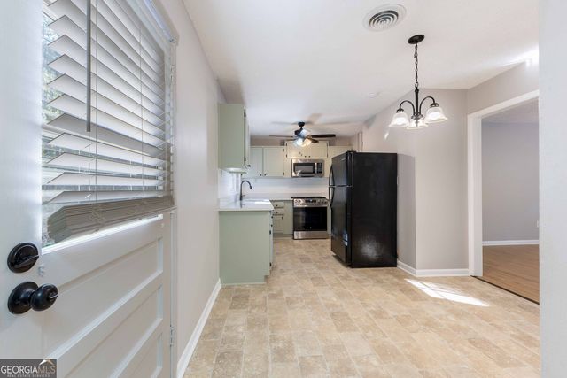 250 Forrest Avenue, Fayetteville, GA 30214