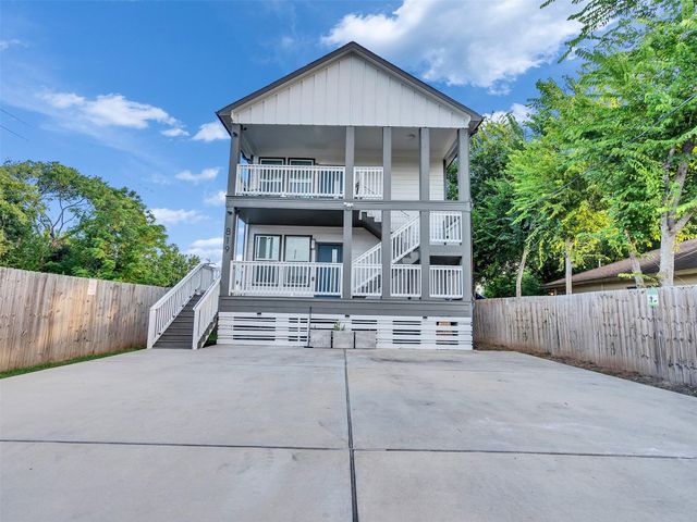 819 E 40th Street A, Houston, TX 77022