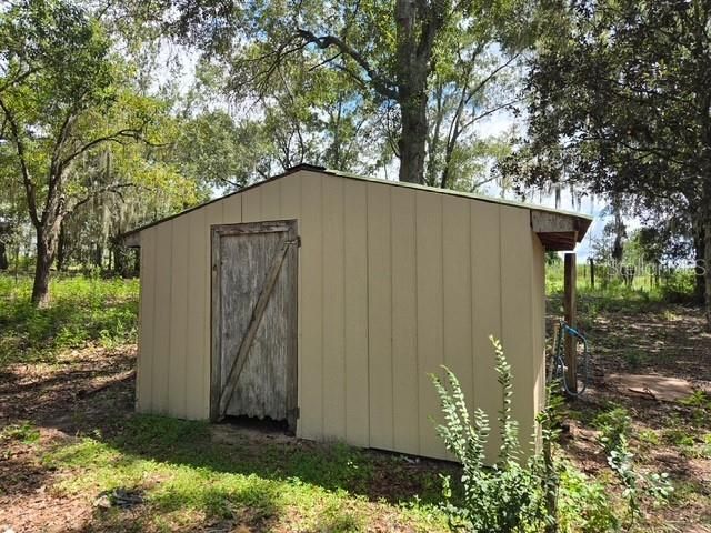 18505 HOLLOWAY LANE, Dade City, FL 33523