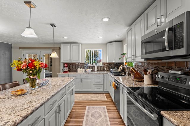 6423 N Altamont St, Spokane, WA 99217