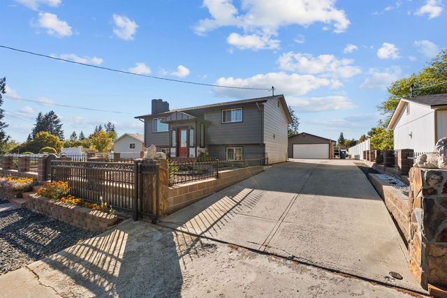 6423 N Altamont St, Spokane, WA 99217