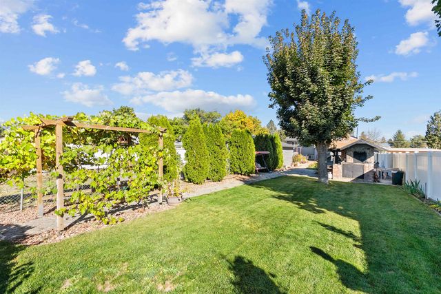 6423 N Altamont St, Spokane, WA 99217