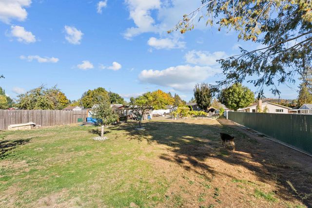 6423 N Altamont St, Spokane, WA 99217