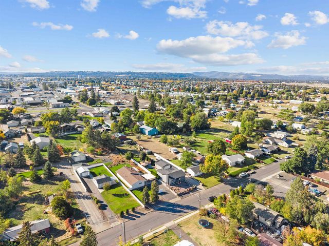 6423 N Altamont St, Spokane, WA 99217