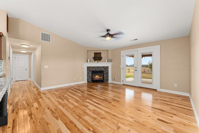 1009 S Bartholomew St, Medical Lake, WA 99022