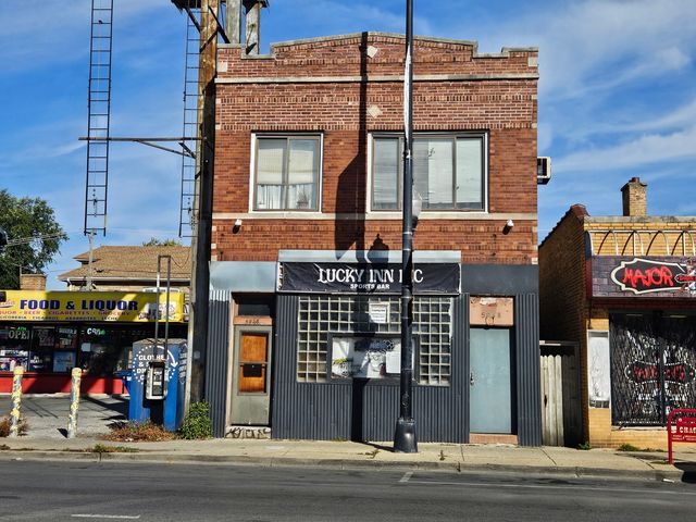 5948 W Diversey Avenue, Chicago, IL 60639