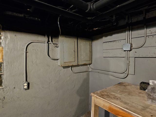 5948 W Diversey Avenue, Chicago, IL 60639